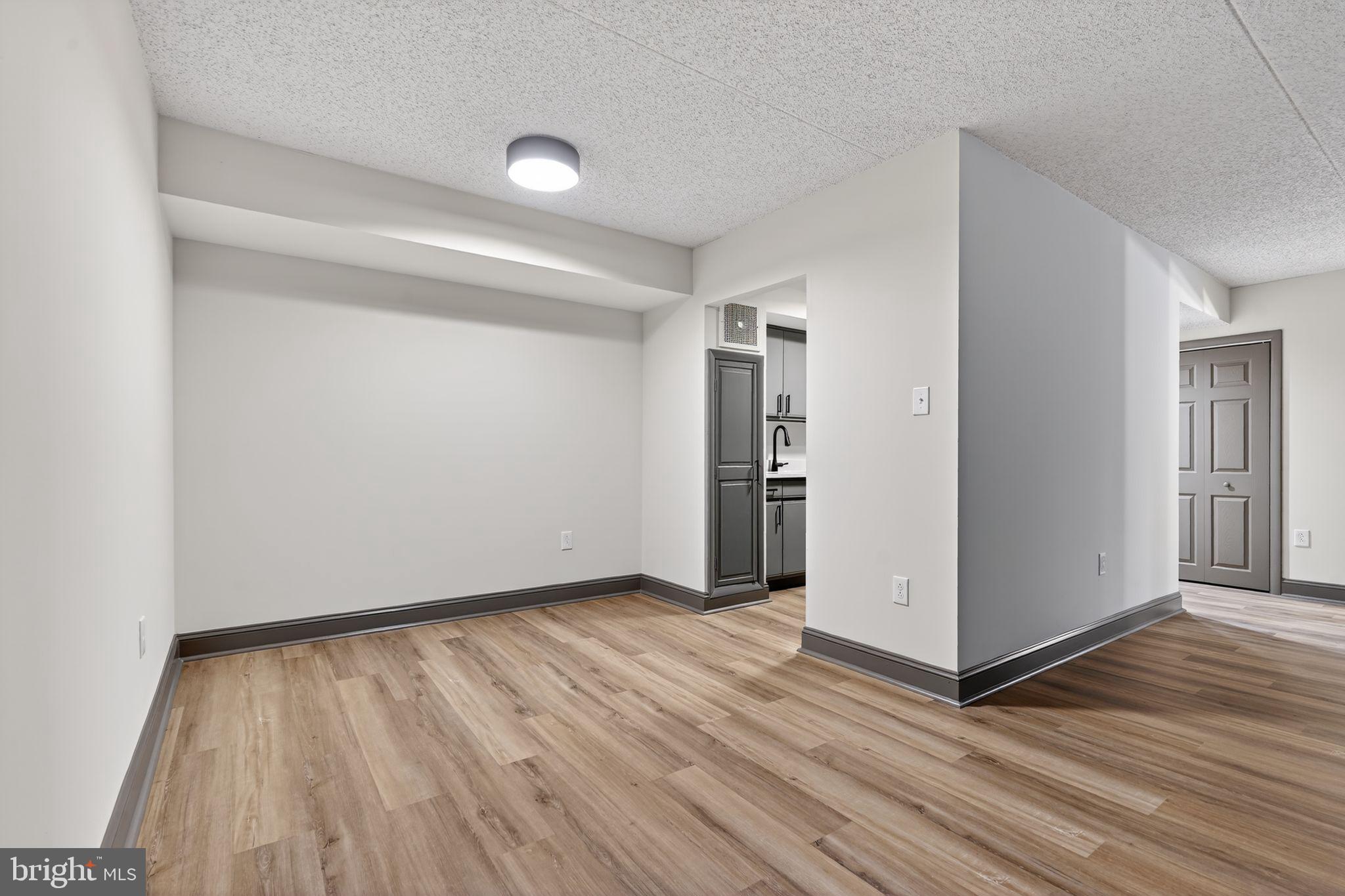 800 Avondale Road, Unit 2C Wallingford, PA 19086 - Photo 11 of 35 Living/Dining space