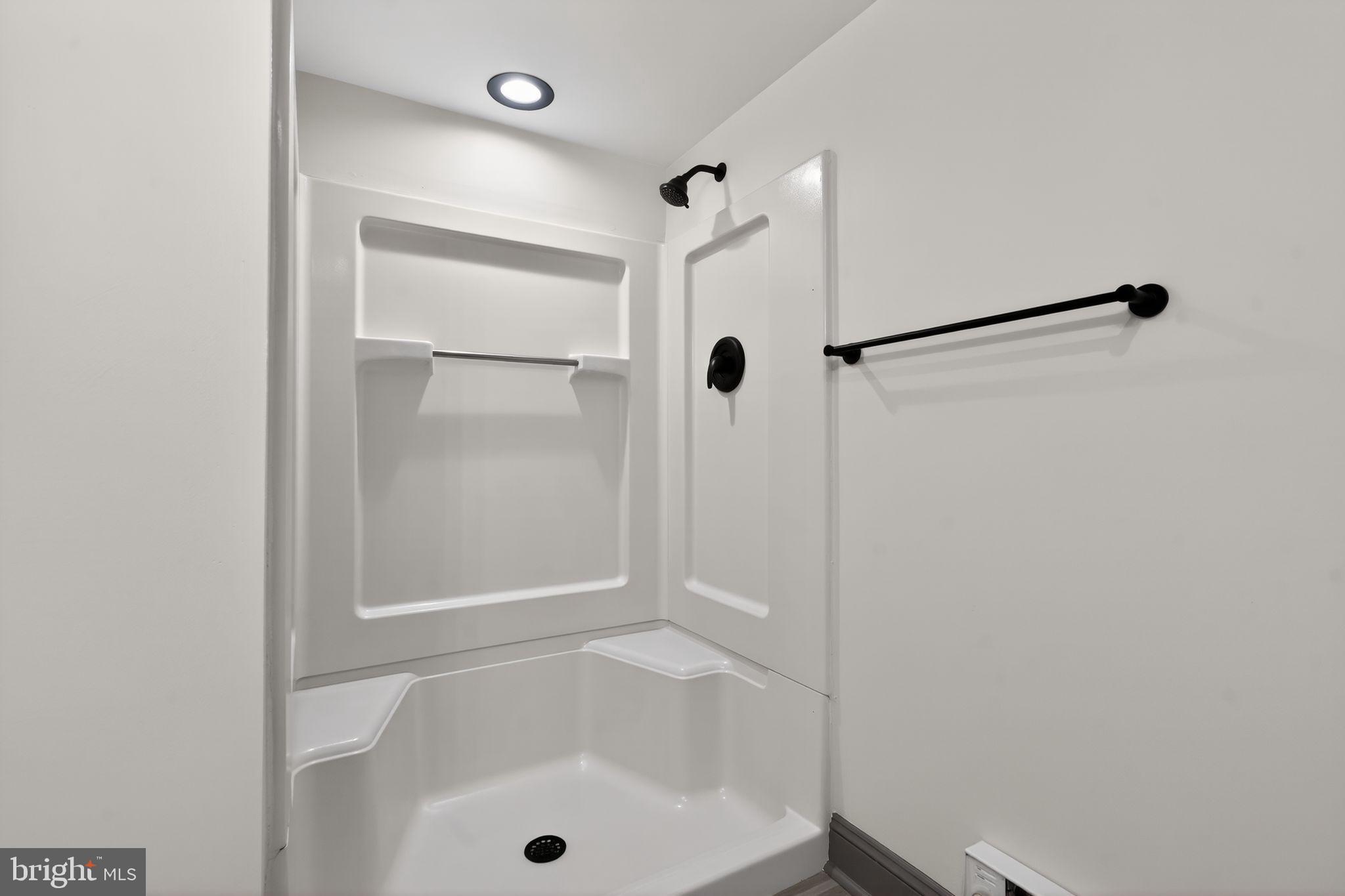 800 Avondale Road, Unit 2C Wallingford, PA 19086 - Photo 23 of 35