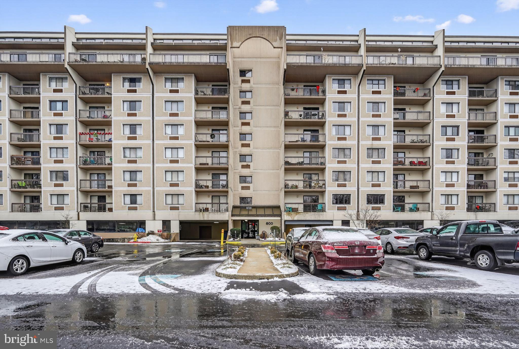 800 Avondale Road, Unit 2C Wallingford, PA 19086 - Photo 31 of 35 Building & Parking Views