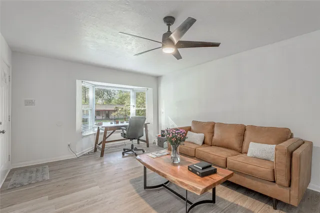 $215,900 | 1414 23rd Street, Huntsville, TX 77340