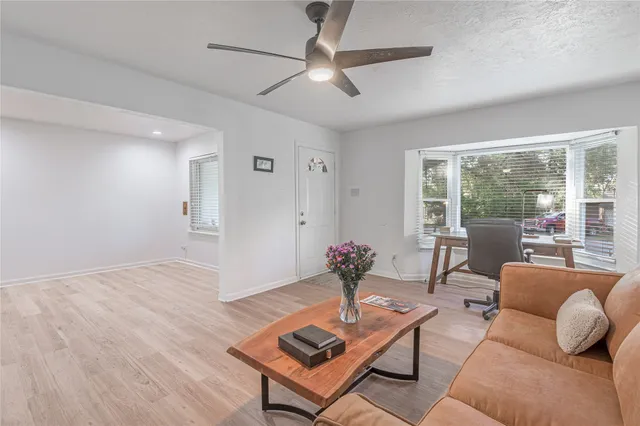 $215,900 | 1414 23rd Street, Huntsville, TX 77340