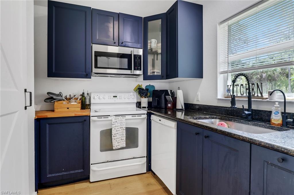 4730 16th Avenue Southeast Naples, FL 34117 - Photo 33 of 50