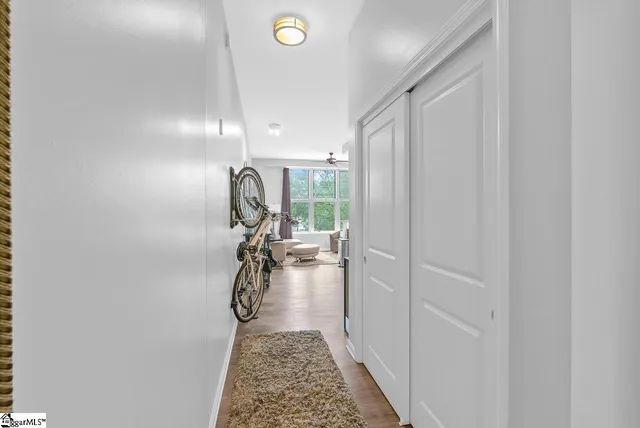 $1,800 | 100 East Washington Street, Unit 27, Greenville, SC 29601