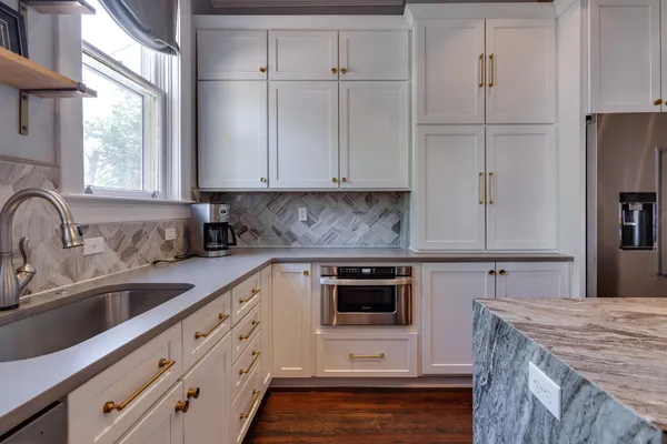 $675,000 | 1328 Carr Avenue, Memphis, TN 38104