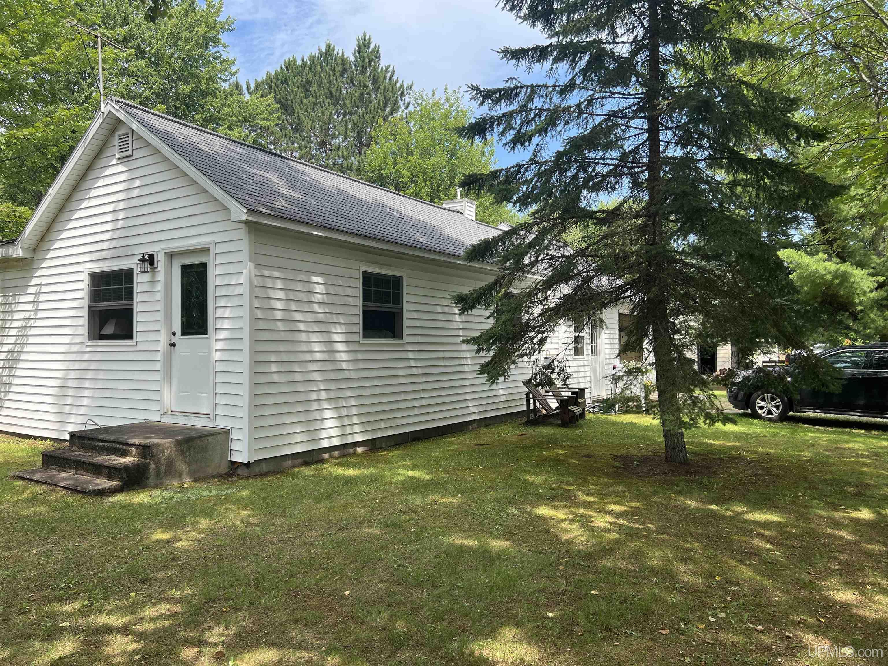 4728 17th Road Escanaba, MI 49829 - Photo 27 of 28