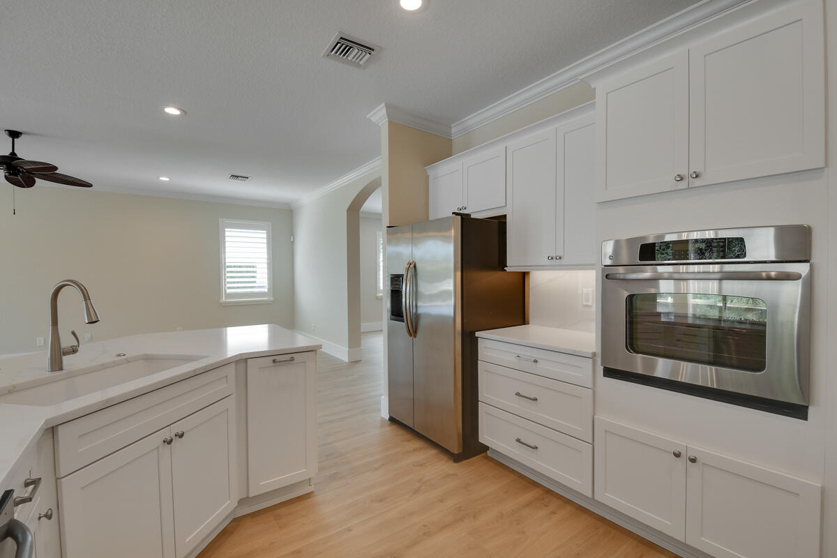 151 Whale Cay Way Jupiter, FL 33458 - Photo 18 of 64 Kitchen