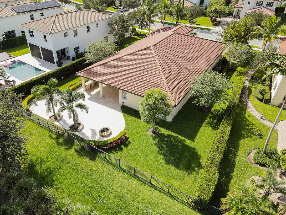 151 Whale Cay Way Jupiter, FL 33458 - Photo 4 of 64 Oversized Fenced-In Backyard