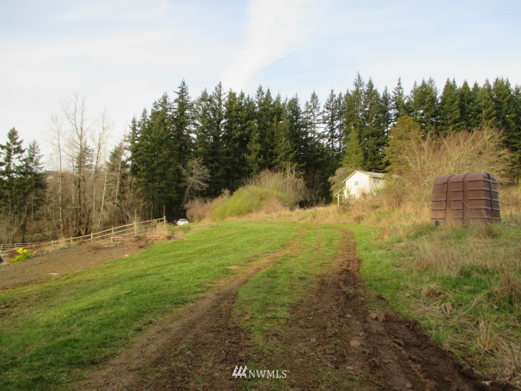 146 Thompson Road Kalama, WA 98625 - Photo 4 of 8 Gallery Image 4