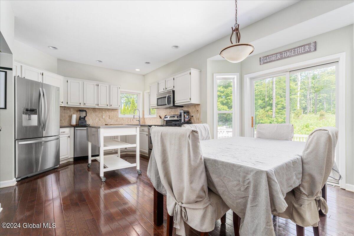 17 Springfield Drive Malta, NY 12118 - Photo 9 of 45 16-17 SPRINGFIELD-23