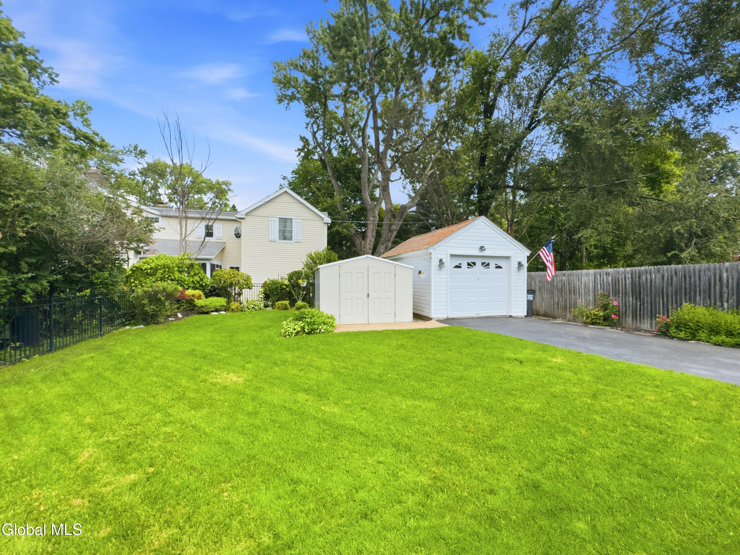2313 Barcelona Road Niskayuna, NY 12309 - Photo 47 of 50 IMG_4210