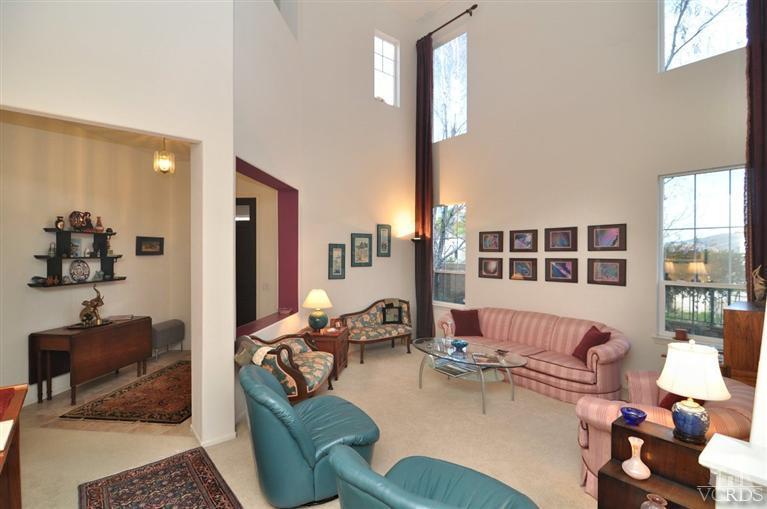 394 Woodland Road Simi Valley, CA 93065 - Photo 4 of 26 a living room with furniture