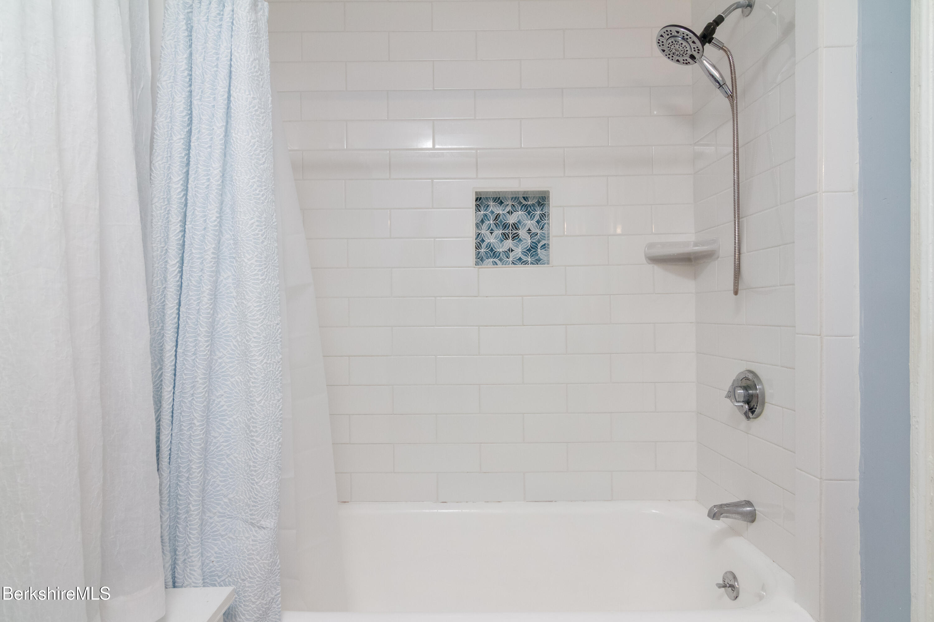 36 George Street Pittsfield, MA 01201 - Photo 27 of 35 36GeorgeStDay2-1