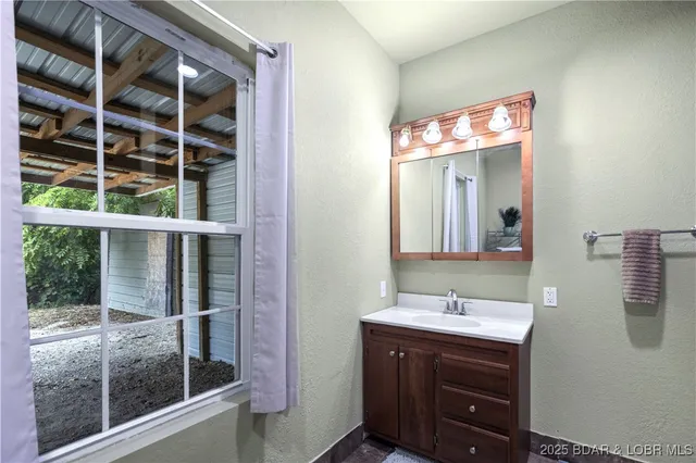 $315,000 | 401 Valley Spring Road, Camdenton, MO 65020