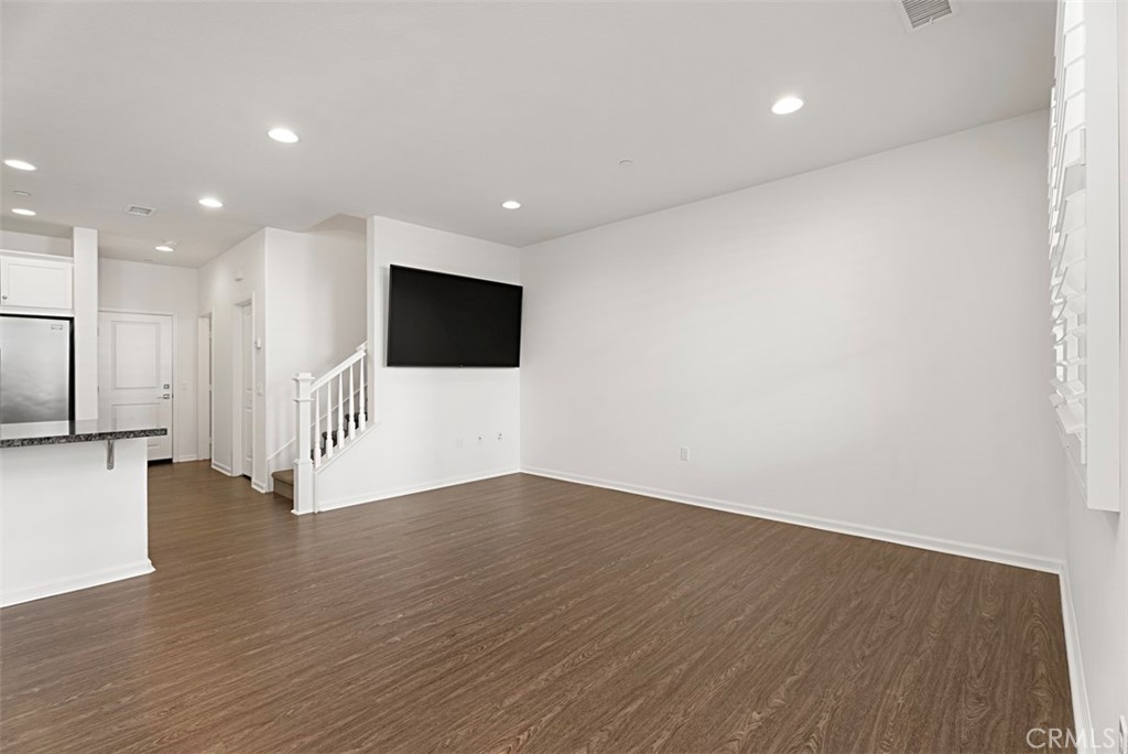 1403 El Paseo Lake Forest, CA 92610 - Photo 5 of 32