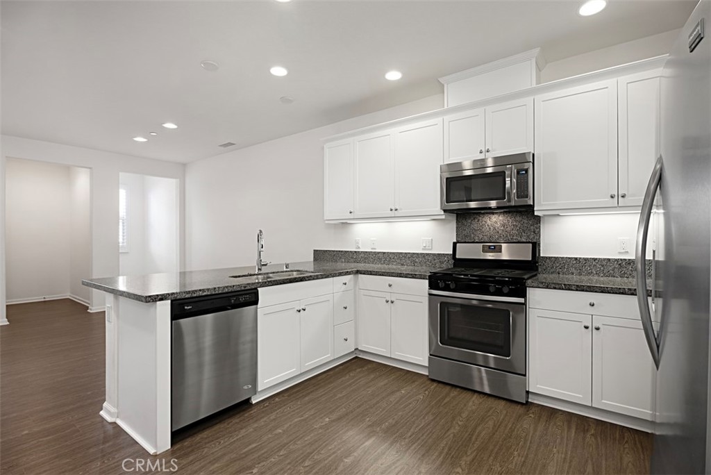 1403 El Paseo Lake Forest, CA 92610 - Photo 7 of 32