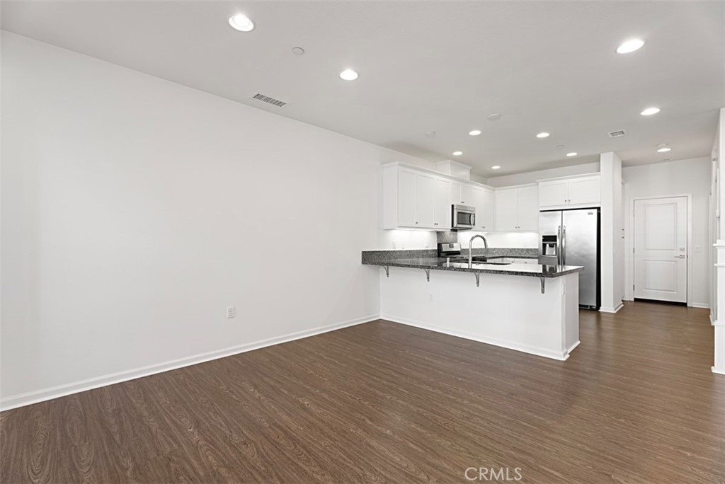 1403 El Paseo Lake Forest, CA 92610 - Photo 9 of 32