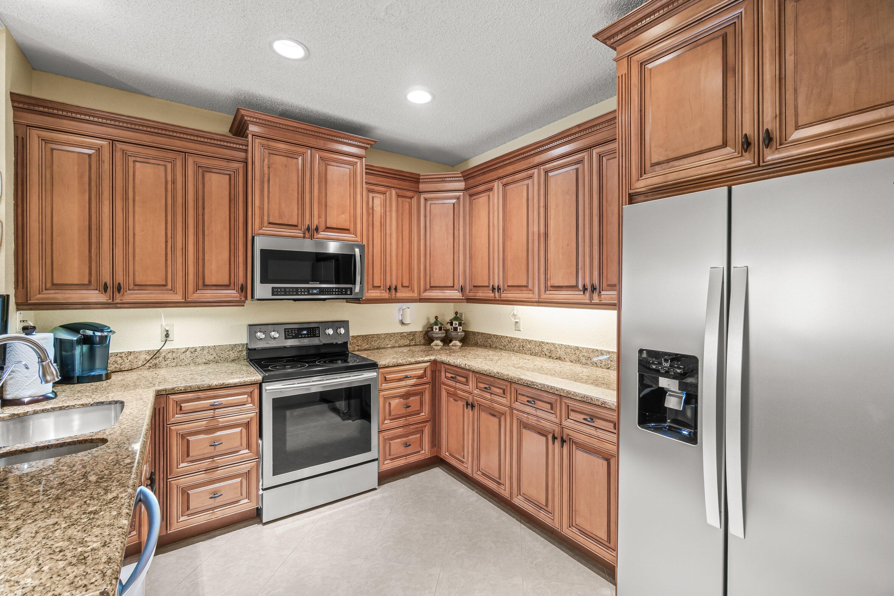 6229 Graycliff Drive, Unit D Boca Raton, FL 33496 - Photo 2 of 81 Kitchen