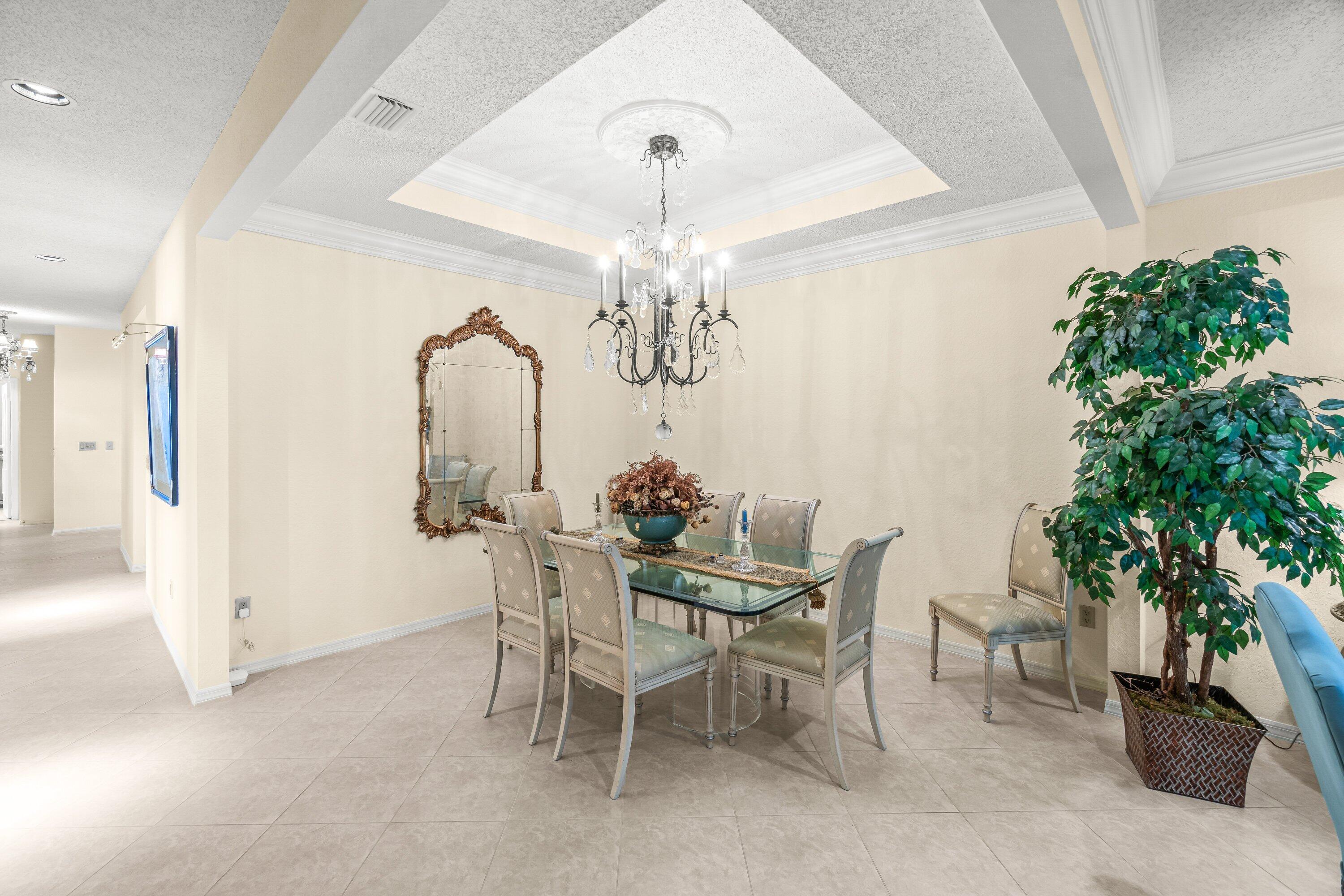 6229 Graycliff Drive, Unit D Boca Raton, FL 33496 - Photo 6 of 81 Dining Room