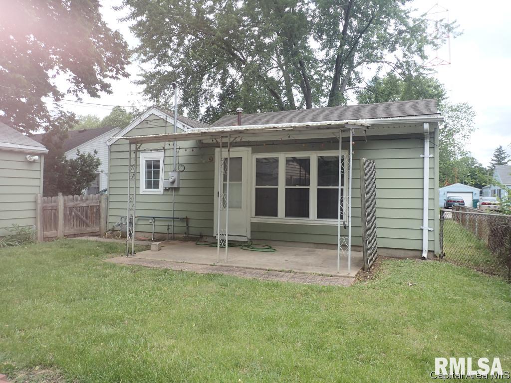 3025 South 3rd Street Springfield, IL 62703 - Photo 3 of 12