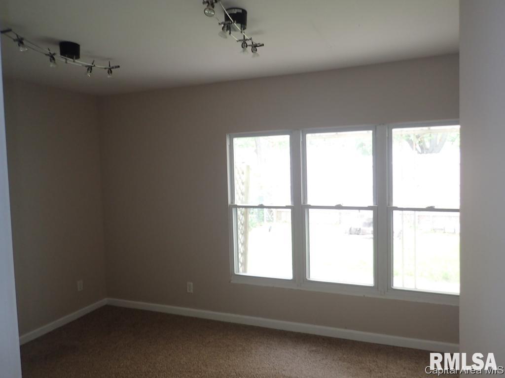 3025 South 3rd Street Springfield, IL 62703 - Photo 8 of 12