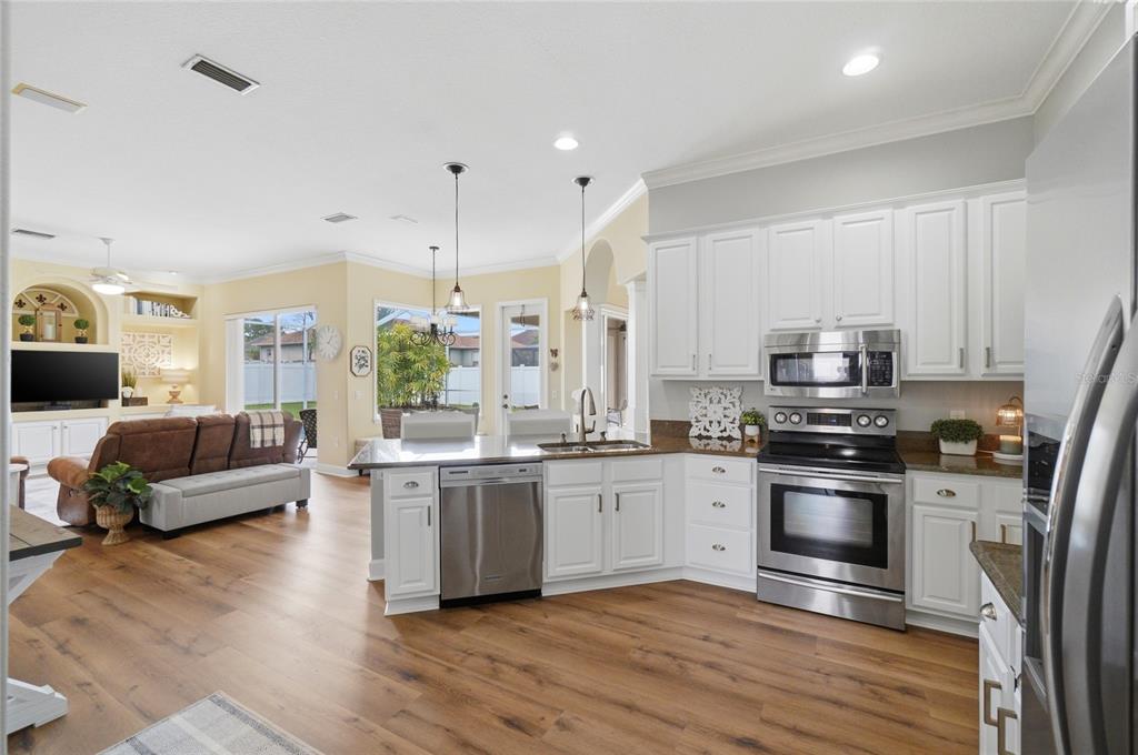 335 Ruby Lake Loop Winter Haven, FL 33884 - Photo 15 of 66