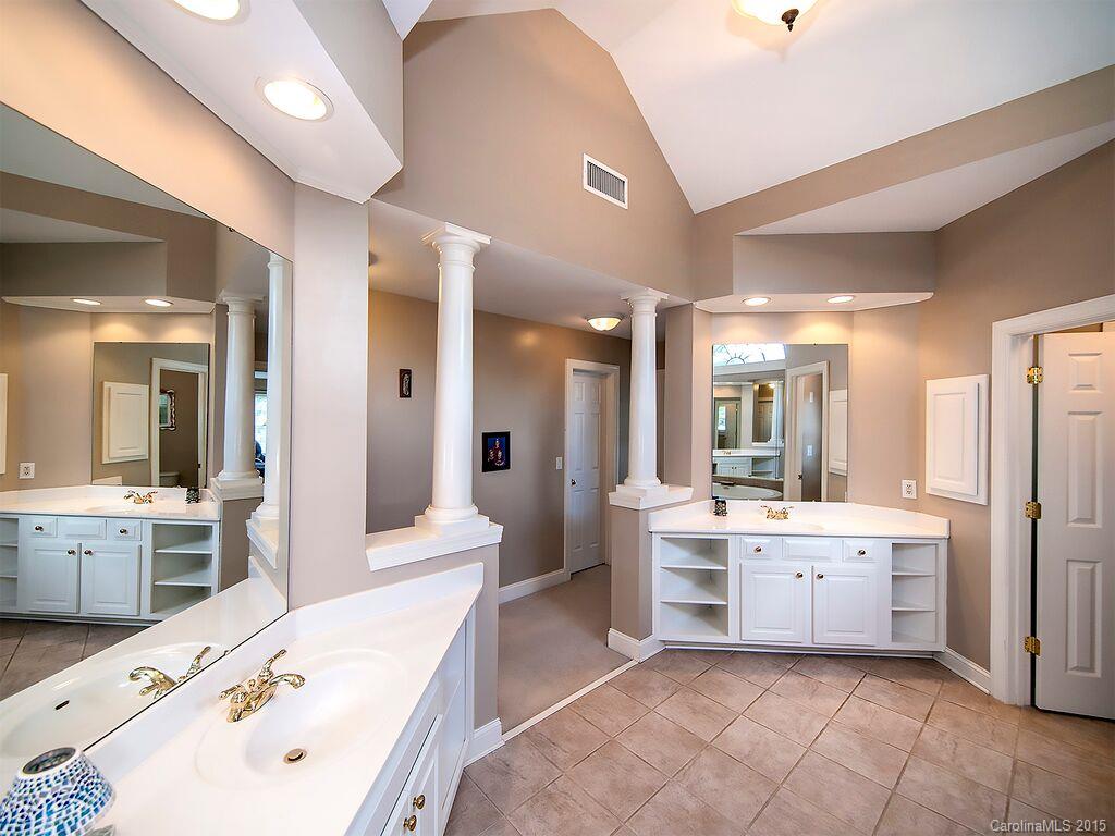 10809 Fox Hedge Road Matthews, NC 28105 - Photo 15 of 24 Gallery Image 15