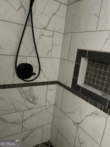 a close view of sink