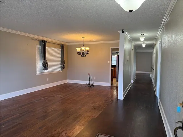 $2,400 | 3305 Whisper Lane, Gretna, LA 70056