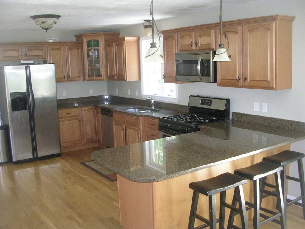38 Cinnamon Ridge Circle Middleboro, MA 02346 - Photo 4 of 12 Gallery Image 4