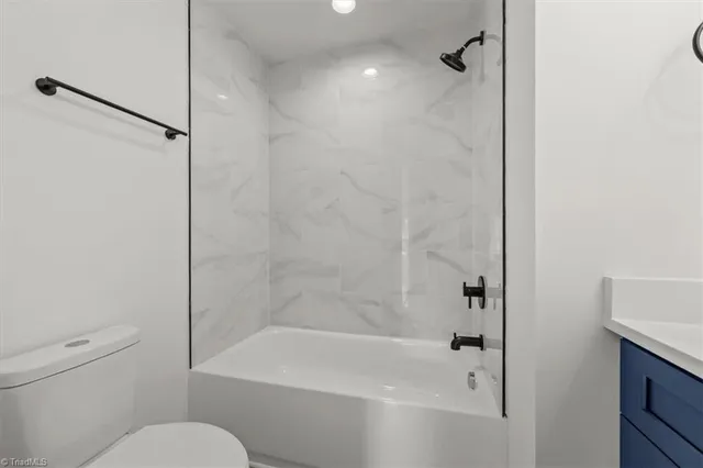 $260,000 | 806 West Dameron Avenue, Liberty, NC 27298