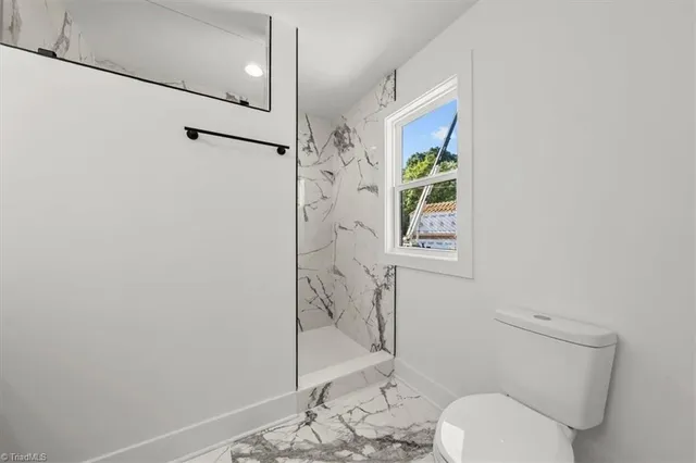 $260,000 | 806 West Dameron Avenue, Liberty, NC 27298