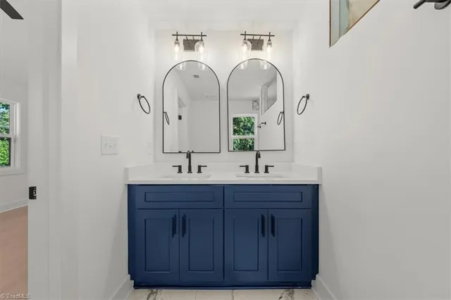 $260,000 | 806 West Dameron Avenue, Liberty, NC 27298