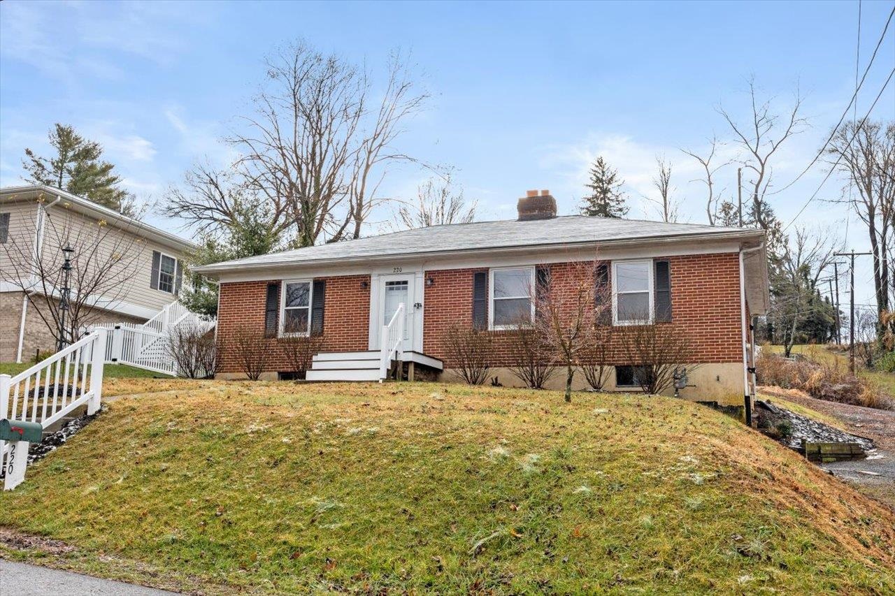 220 Overlook Road Staunton, VA 24401 - Photo 24 of 29 Gallery Image 24