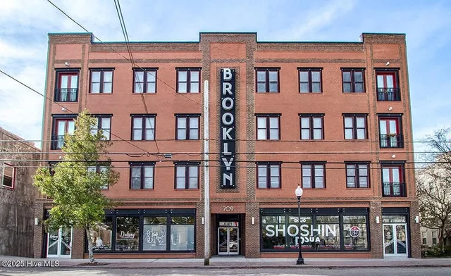 $325,000 | 709 North 4th Street, Unit STE 303, Wilmington, NC 28401