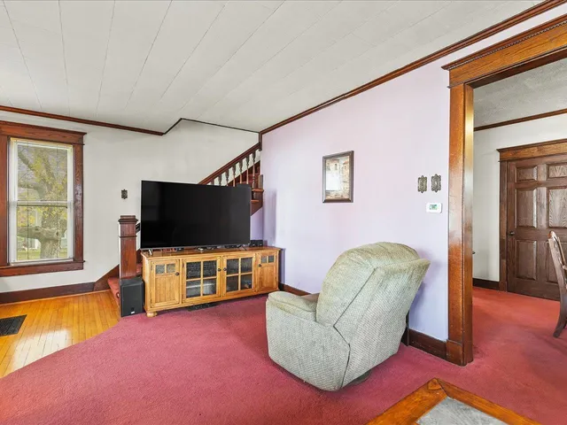 $178,900 | 125 East 5th Street, Pecatonica, IL 61063