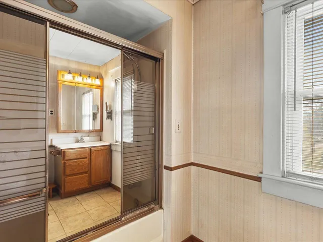 $178,900 | 125 East 5th Street, Pecatonica, IL 61063