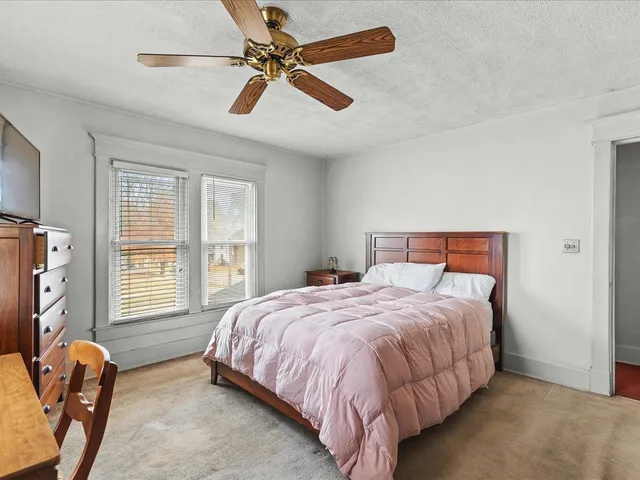 $178,900 | 125 East 5th Street, Pecatonica, IL 61063