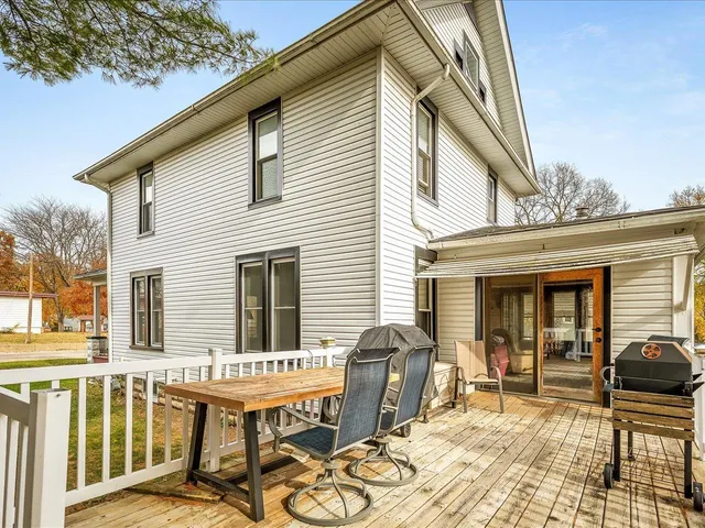 $178,900 | 125 East 5th Street, Pecatonica, IL 61063