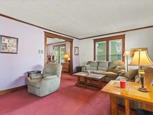 $178,900 | 125 East 5th Street, Pecatonica, IL 61063