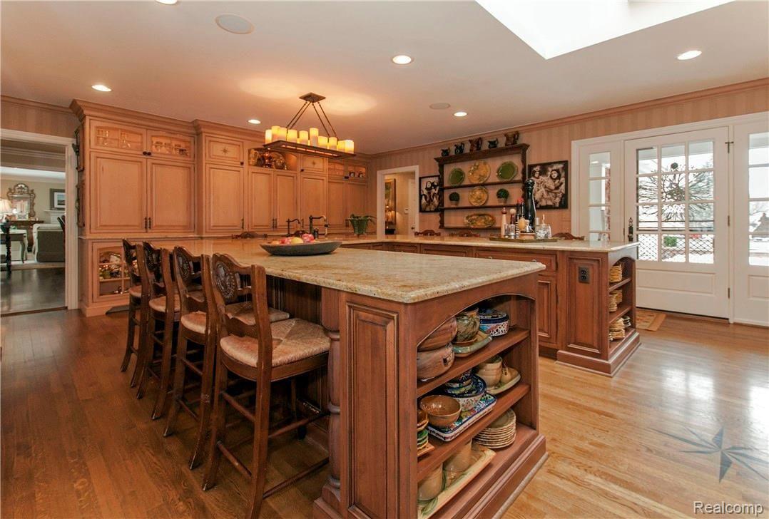566 Shelden Road Grosse Pointe, MI 48236 - Photo 26 of 73 21.jpg