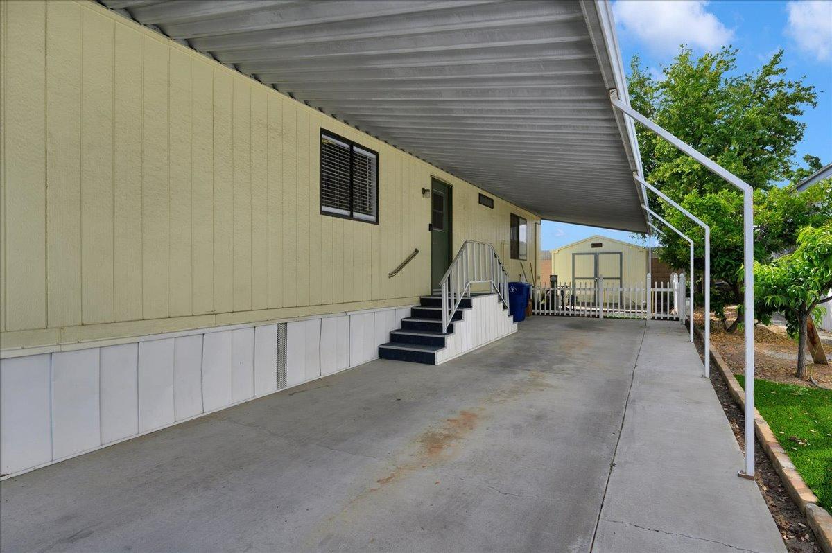 1001 Sylmar Avenue, Unit 199 Clovis, CA 93612 - Photo 32 of 50 a view of entryway
