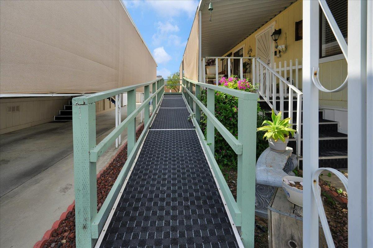 1001 Sylmar Avenue, Unit 199 Clovis, CA 93612 - Photo 37 of 50 a view of entryway