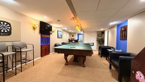 $730,000 | 6 Glenview Court, Bolingbrook, IL 60490