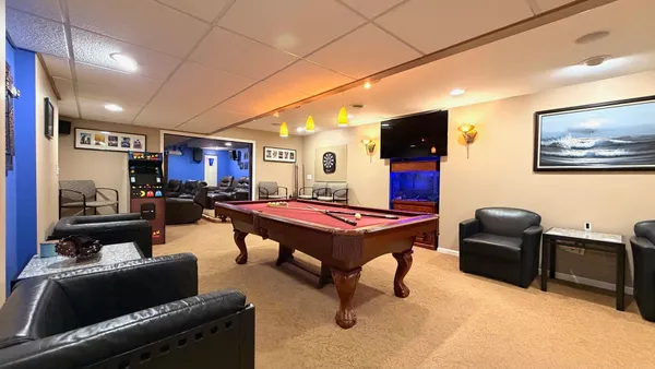 $730,000 | 6 Glenview Court, Bolingbrook, IL 60490