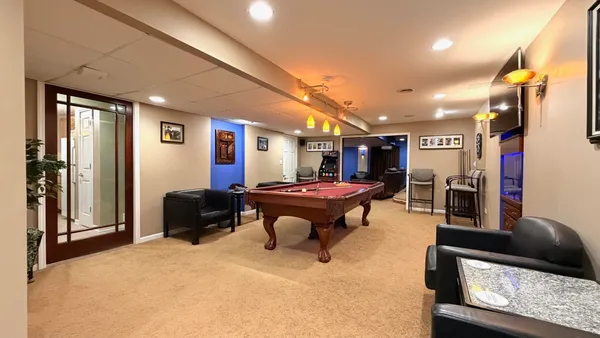 $730,000 | 6 Glenview Court, Bolingbrook, IL 60490
