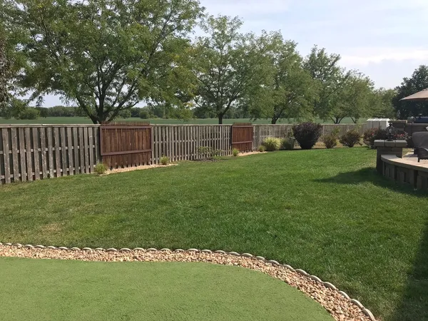 $730,000 | 6 Glenview Court, Bolingbrook, IL 60490