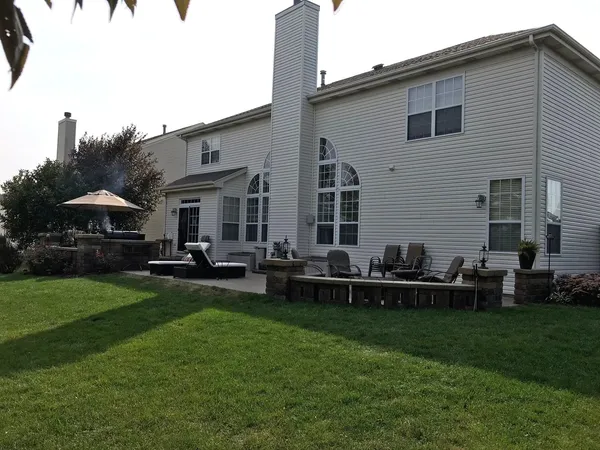 $730,000 | 6 Glenview Court, Bolingbrook, IL 60490