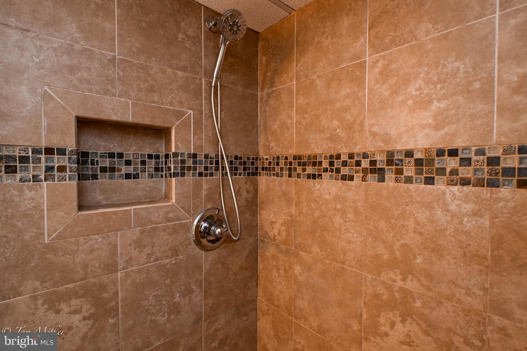 127 Stanmore Road Baltimore, MD 21212 - Photo 30 of 37 LL Walk In Tile Shower w/ Removable Shower Head