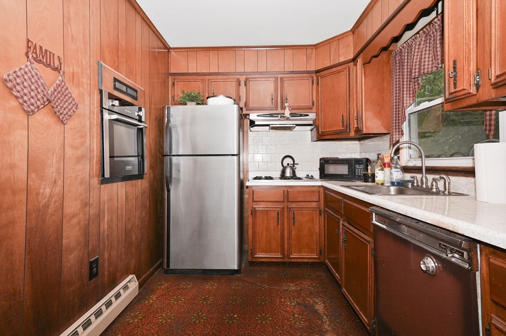 122 Chestnut Street Rehoboth, MA 02769 - Photo 11 of 34 Gallery Image 11