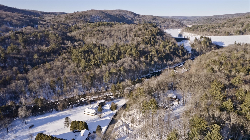 16 Knightville Dam Road Huntington, MA 01050 - Photo 35 of 40 a view of city and mountain